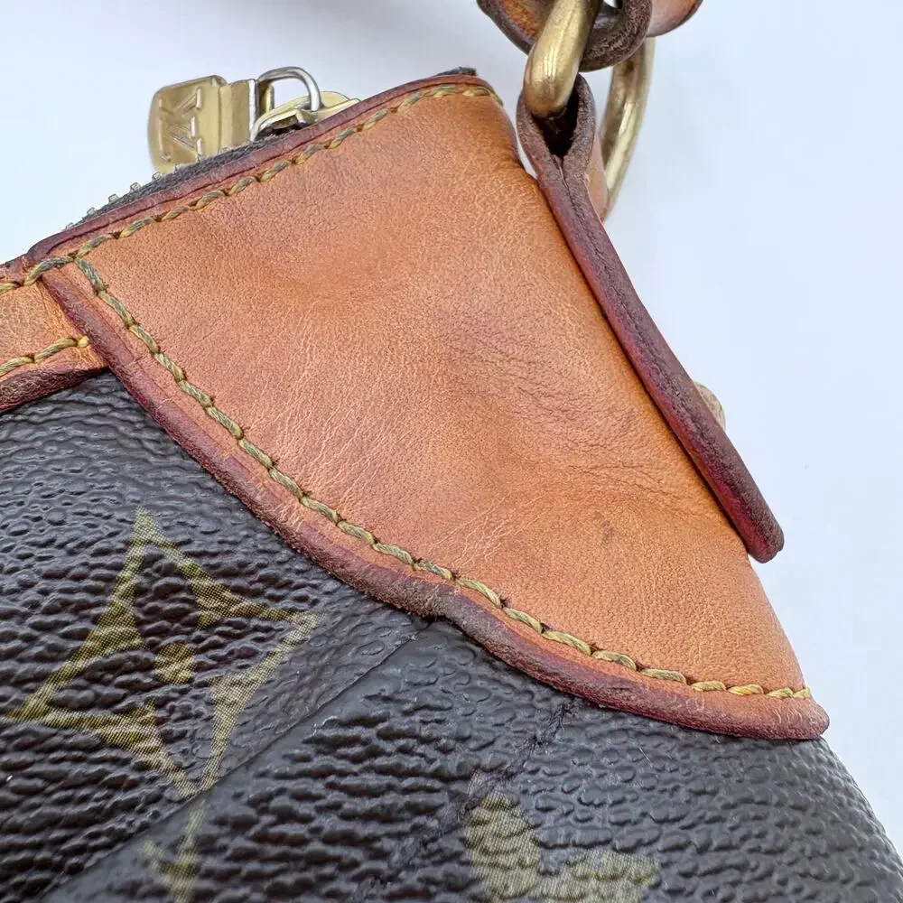 Authenticated Vintage Louis Vuitton Crossbody – Classic Monogram Shoulder Purse - Picture 8 of 15